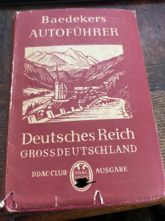 Baedeker, Karl: Autoführer Deutsches Reich (Grossdeutschland). Offizieller Führer des Deutschen Automobil-Clubs.