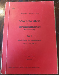 Deutsche Reichsbahn (Hrsg.): Vorschriften für den Bremsdienst (Bremsvorschrift), Teil I: Beschreibung der Bremsbauarten. Gültig vom 1.11.1944 an. 464 I.